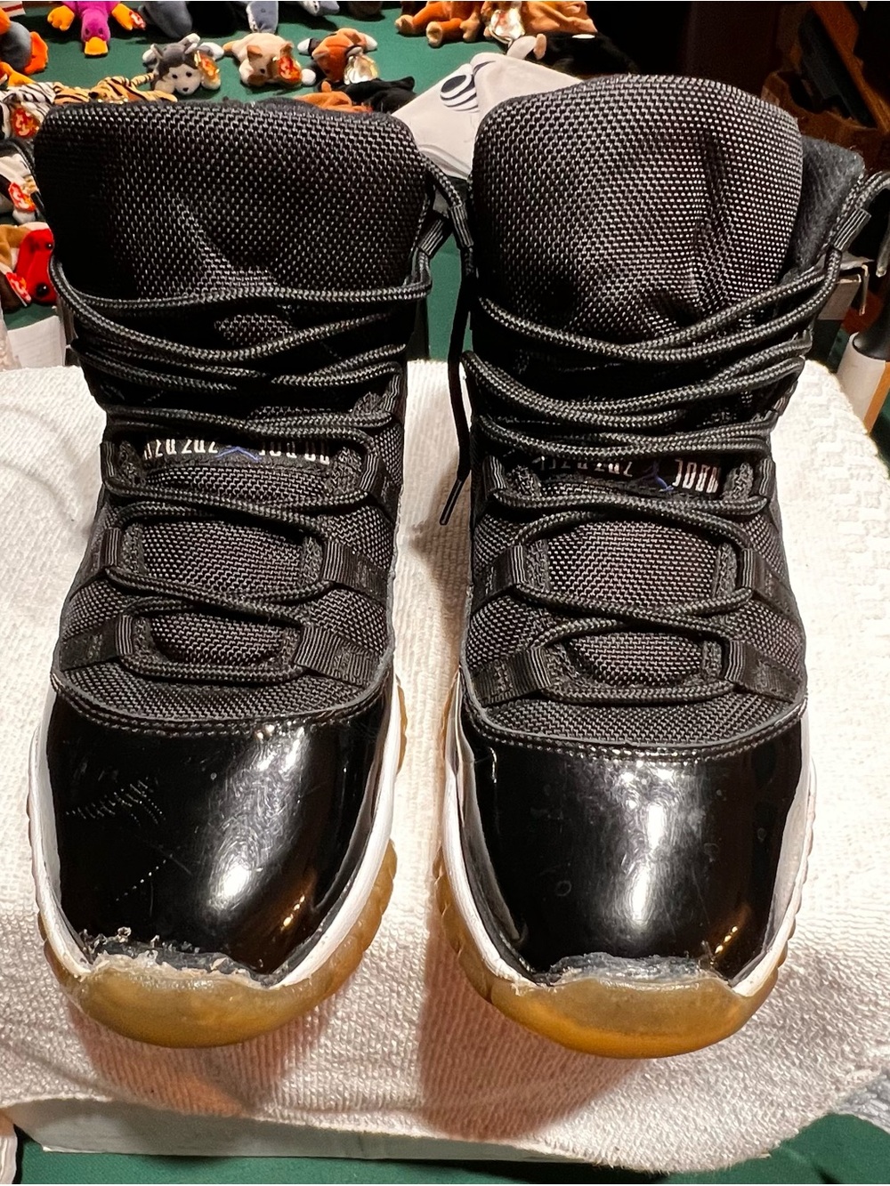 Air Jordan 11 Retro Black Woman’s Size 6 Mid-top Basketball Shoes Y3 2009 in box